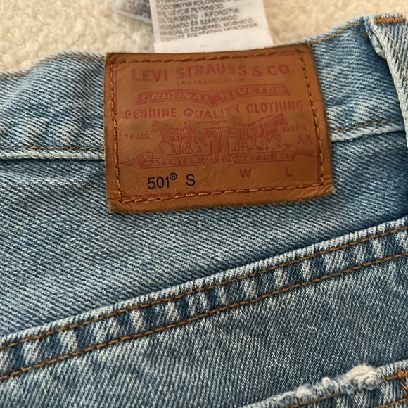 Levi’s 501’s jean shorts - Picture 7 of 8